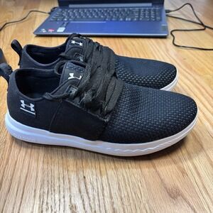 Under Armour Womens 24/7 NU Size 8.5 Perforated Walking Shoes